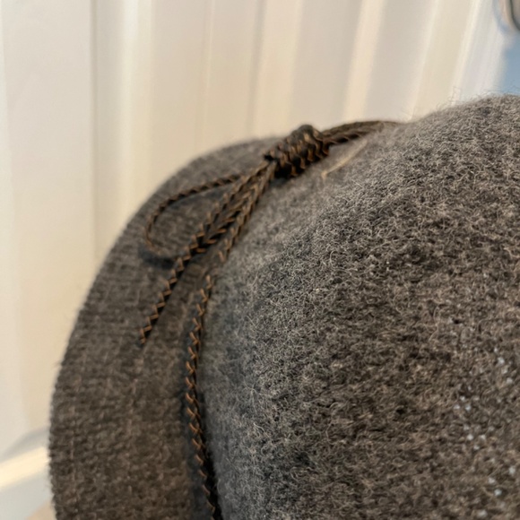 Canadian wool hat - Picture 4 of 7